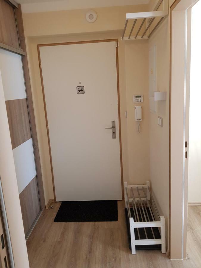 Loucna Pod Klinovcem 120/3 Apartment Luaran gambar